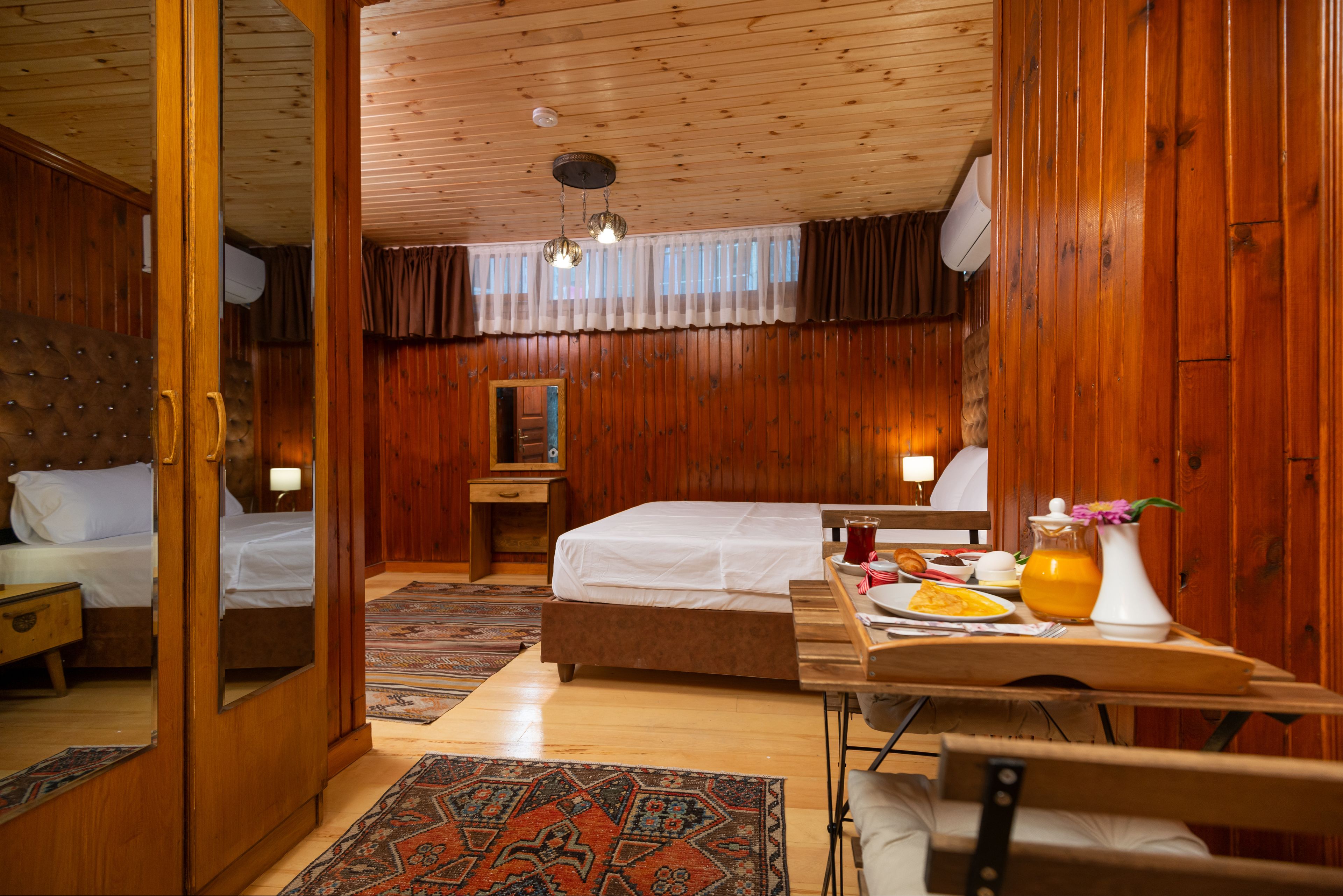 economy double room | premium bedding, free minibar items, in-room safe, blackout curtains