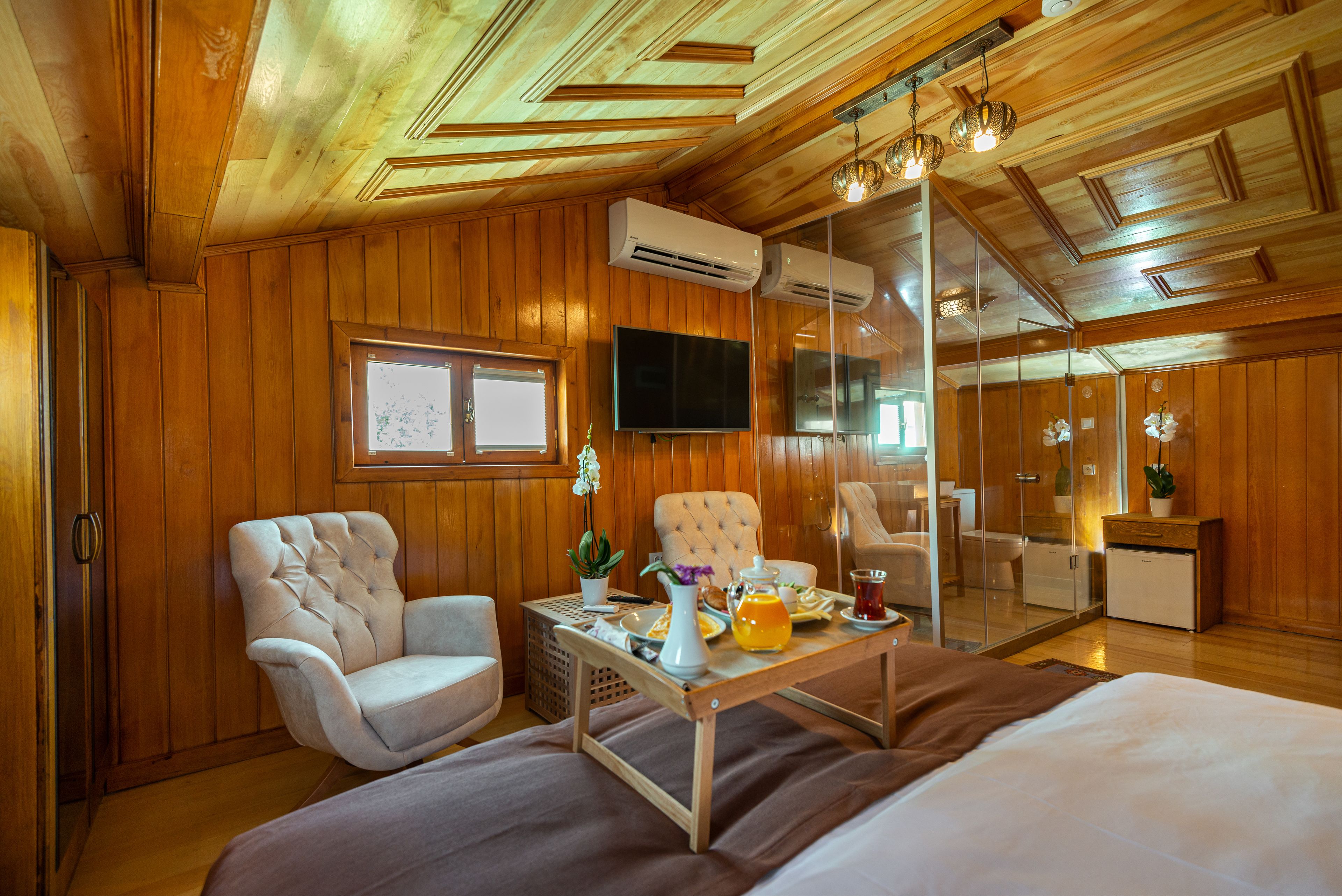 junior room | premium bedding, free minibar items, in-room safe, blackout curtains