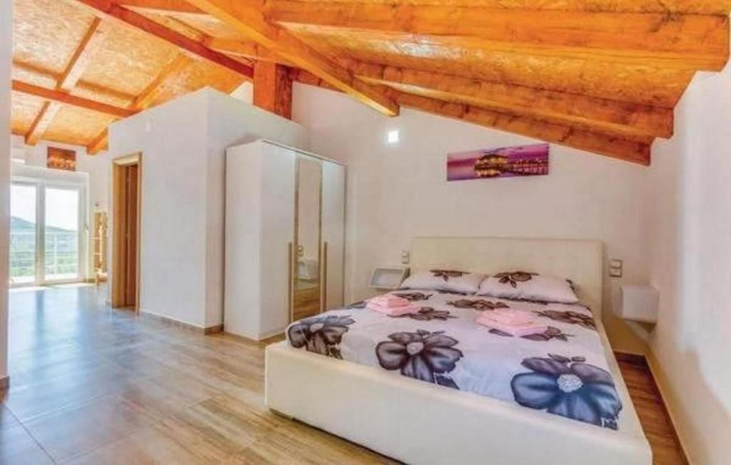 Villa, Private Pool | 5 bedrooms, in-room safe, desk, blackout drapes