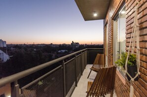 Design Apartment | Balcony - Premium LifeVillamorra 2 Bd Pool & BBQ (Asunción)