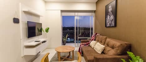 Appartement Design | Salle de séjour | Téléviseur à écran plat, Netflix