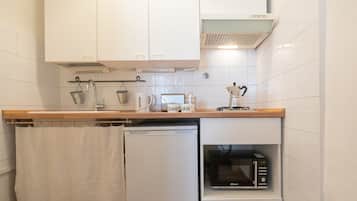 Romantic Loft | Private kitchen | Fridge, oven, stovetop, espresso maker