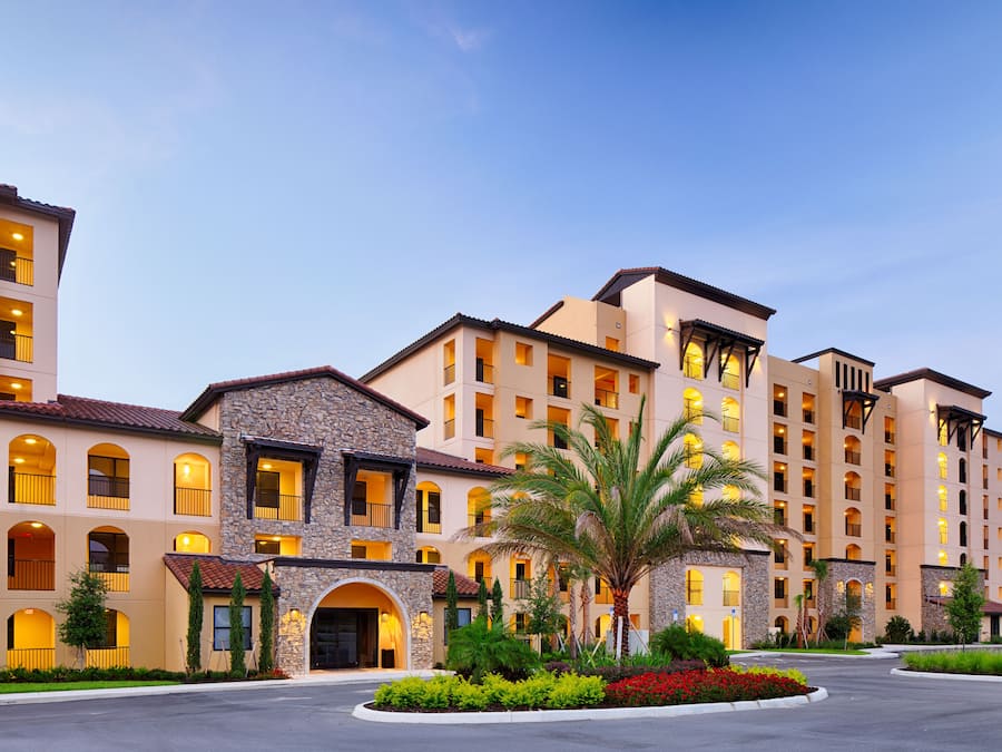 Façade de l’hébergement - soirée/nuit