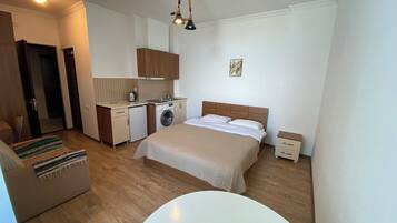 1 bedroom, desk, iron/ironing board, free WiFi