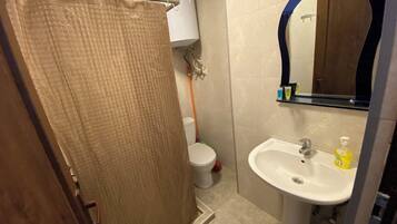 Eco-friendly toiletries, hair dryer, towels, shampoo