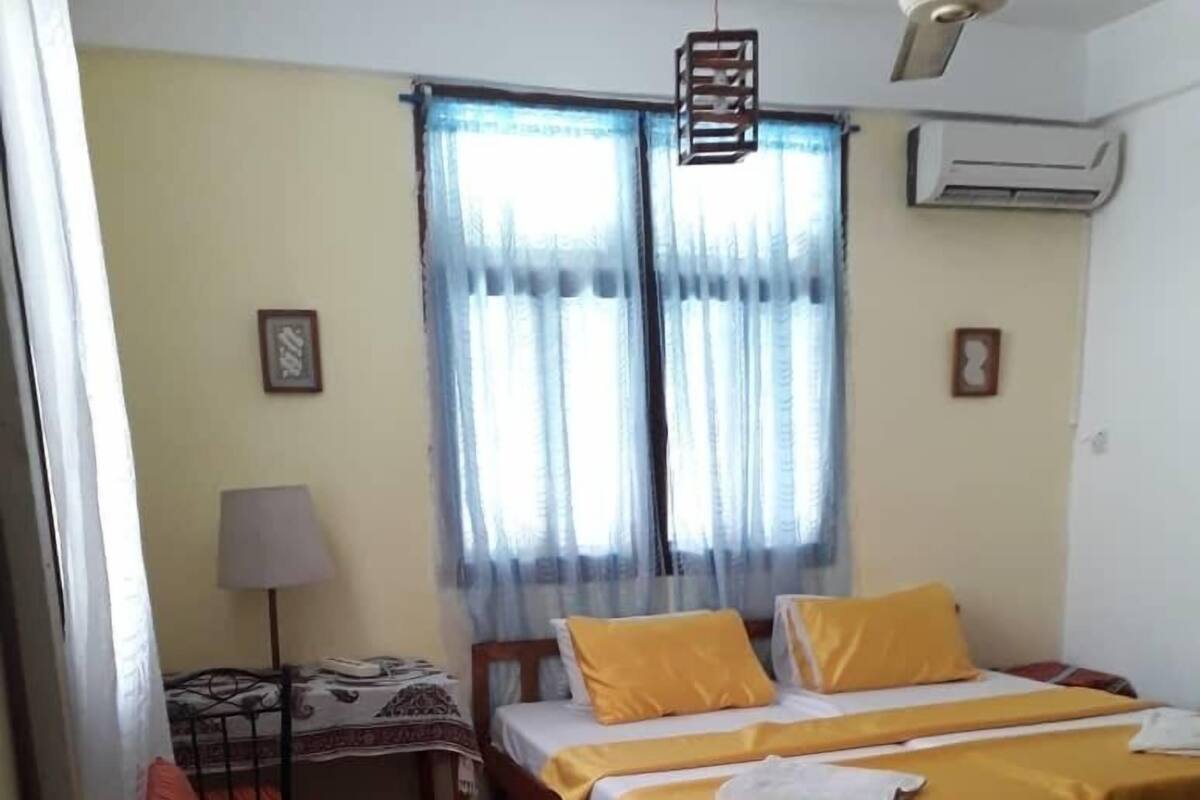 Habitación doble | Tabla de planchar con plancha y wifi gratis
