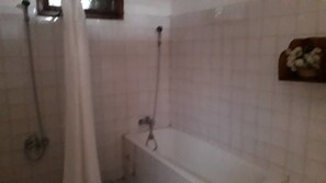 Habitación doble | Ducha del cuarto de baño