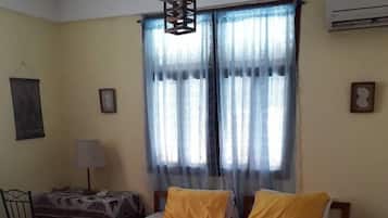Iron/ironing board, free WiFi