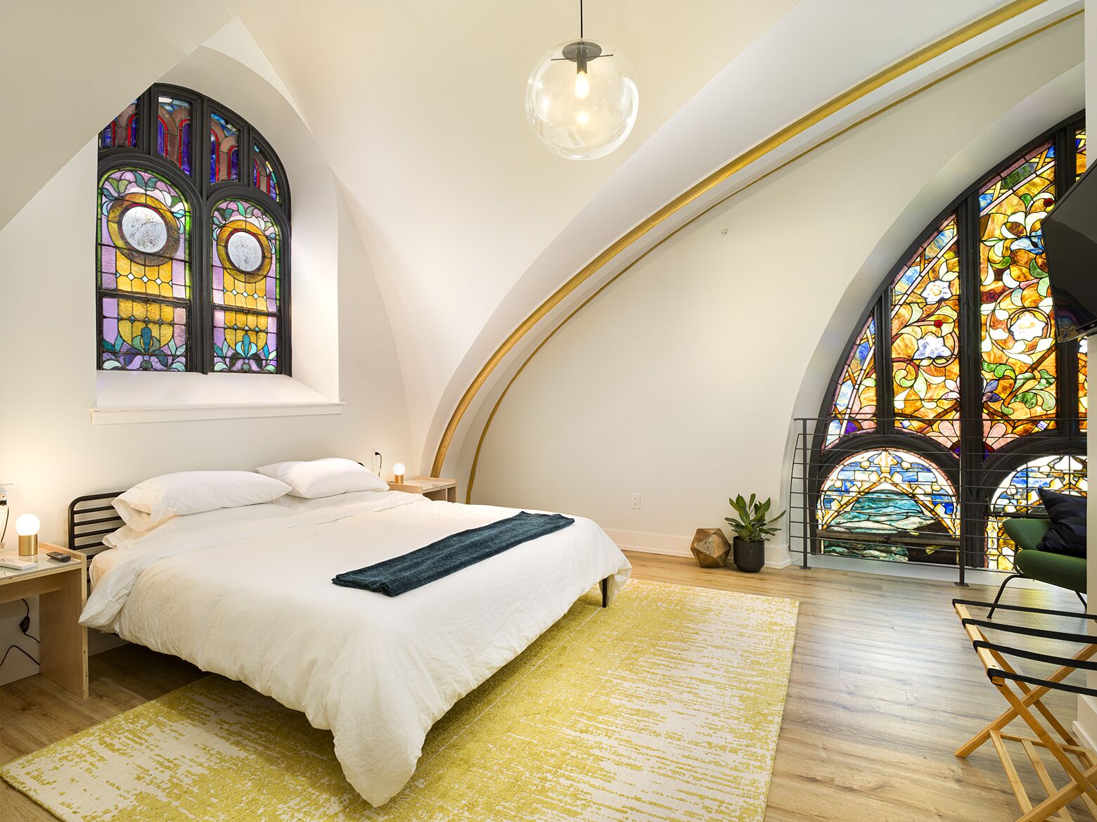 8 slaapkamers, een strijkplank/strijkijzer, wifi, beddengoed