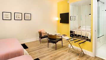 8 Schlafzimmer, Bügeleisen/Bügelbrett, WLAN, Bettwäsche