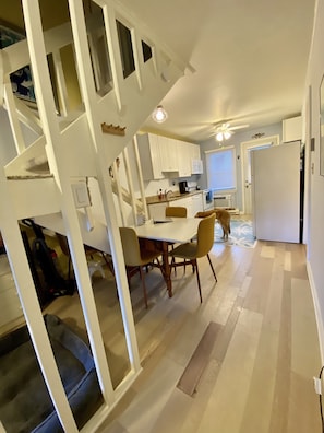 Interior - LOCATION! pet friendly! Oceanfront building! Free Parking! Walk everywhere!!  (Dewey Beach)