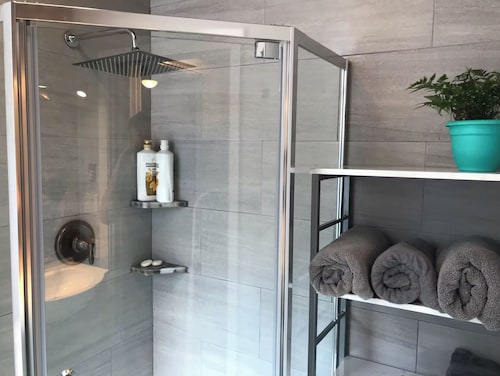 2 Master Bedrooms-Kings
