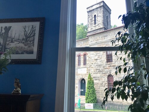 2 Master Bedrooms-Kings