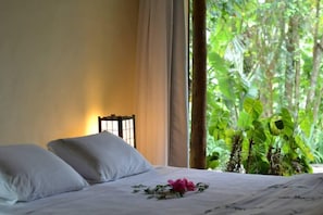 Chalet (D'Agua) | Premium bedding, minibar, in-room safe, blackout drapes - Hotel Warabi (Resende)