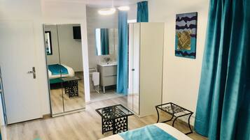 Kamar Double Comfort, ensuite, pemandangan kanal | 1 kamar tidur