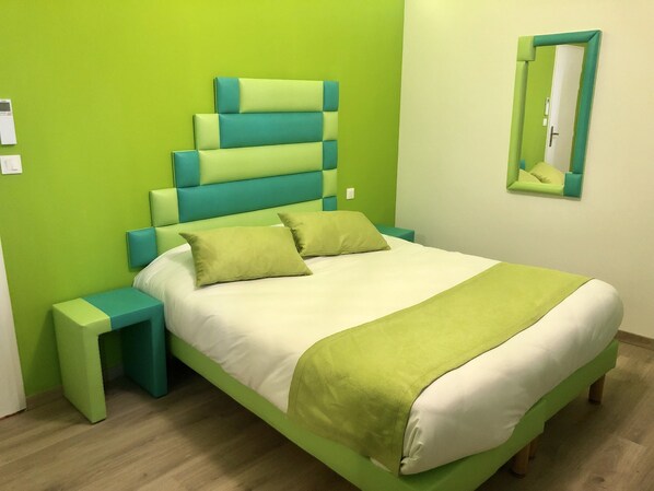 Comfort Double Room, Ensuite, Canal View