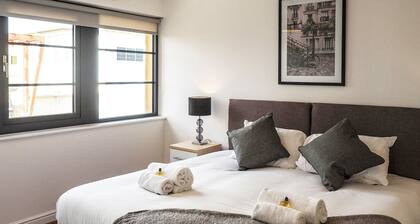 Continental Apartments at Wallis Square with Parking, WiFi & Netflix
