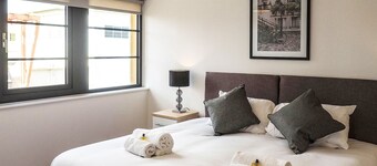 Continental Apartments at Wallis Square with Parking, WiFi & Netflix
