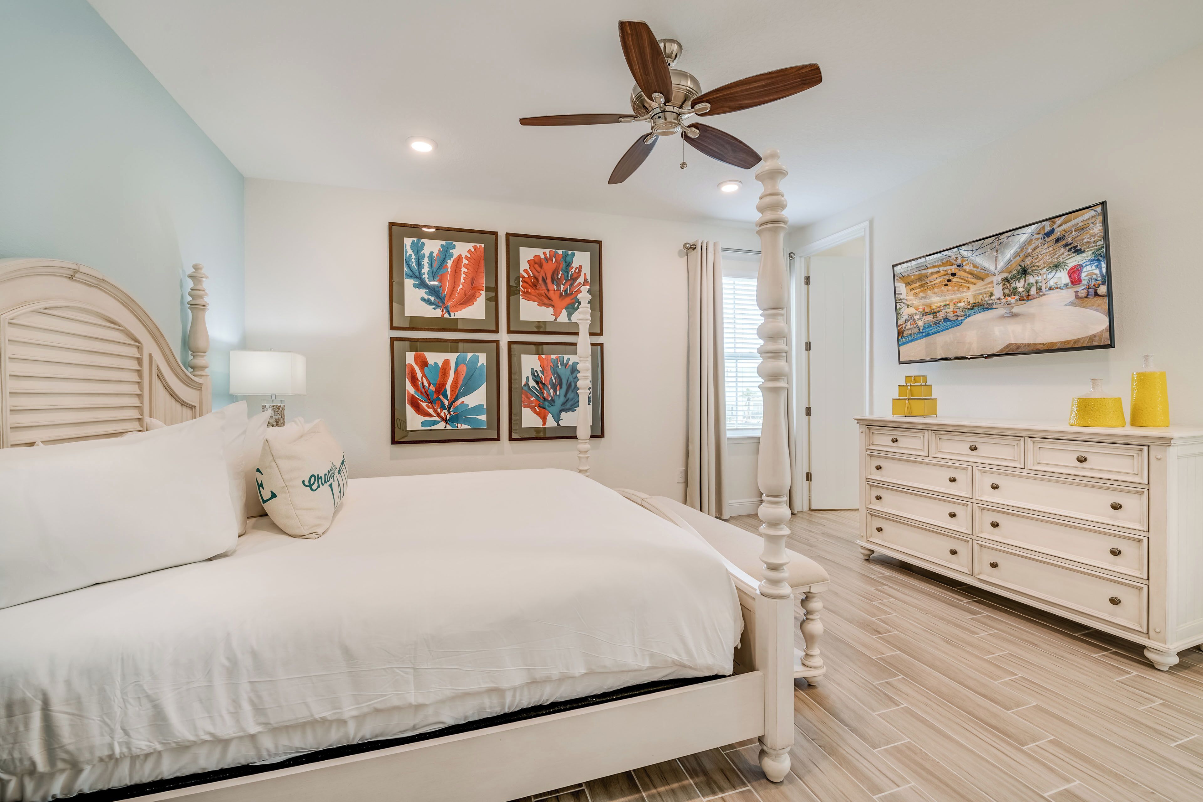 4 bedrooms, in-room safe, iron/ironing board, free WiFi