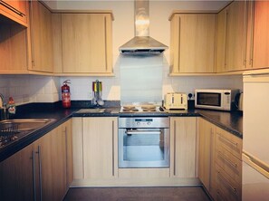 公寓, 1 間臥室 | 私人廚房 | 大型雪櫃/冰箱、微波爐、焗爐、爐具