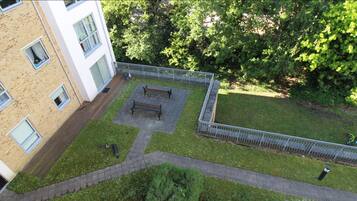 1 Bed Apartment by Zebra | Garden view