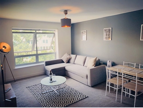 Zebra Serviced Apartments@Calloway House