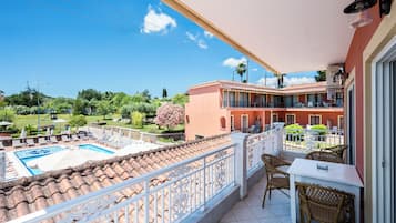 Apartment, 2 Bedrooms, Pool View, Poolside | View from room