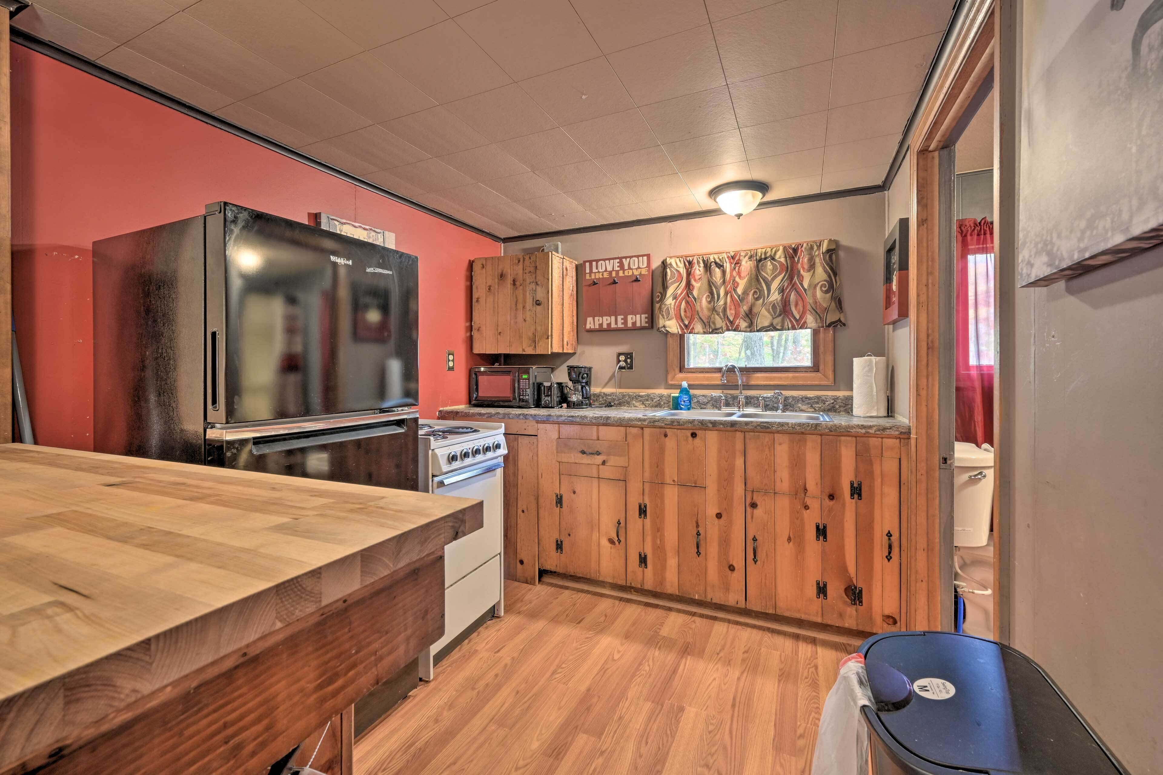 冰箱、微波炉、茶具/咖啡用具、烤面包机