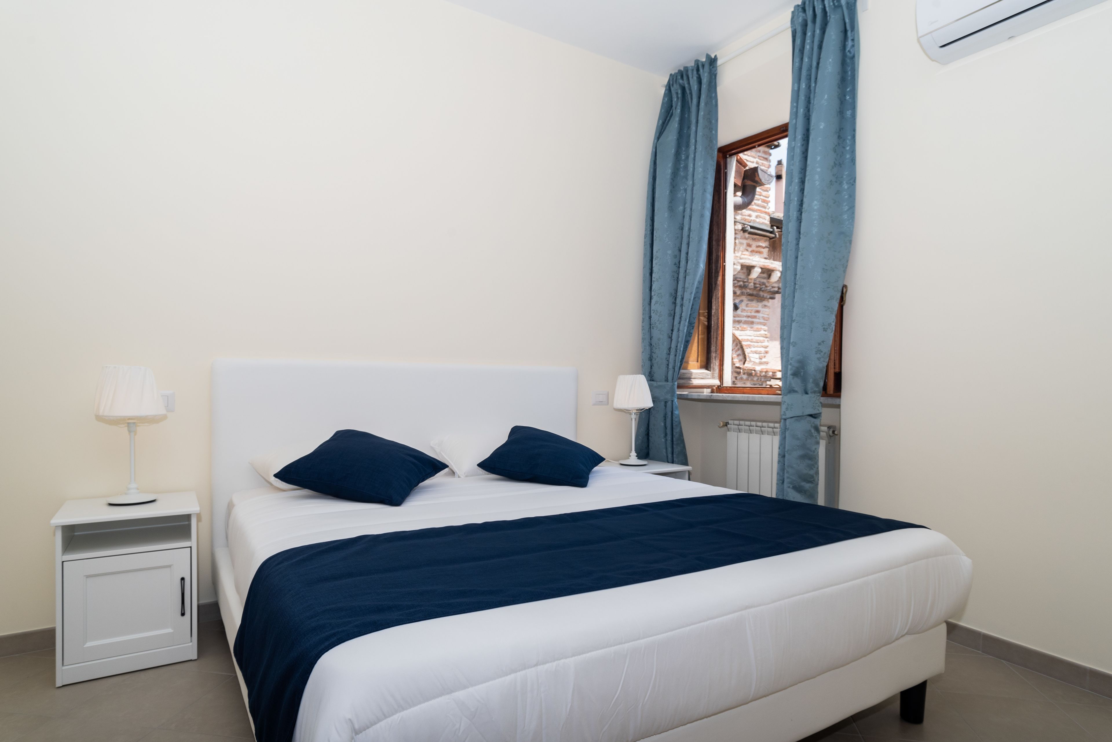 Photo - Minerva Monks Inn