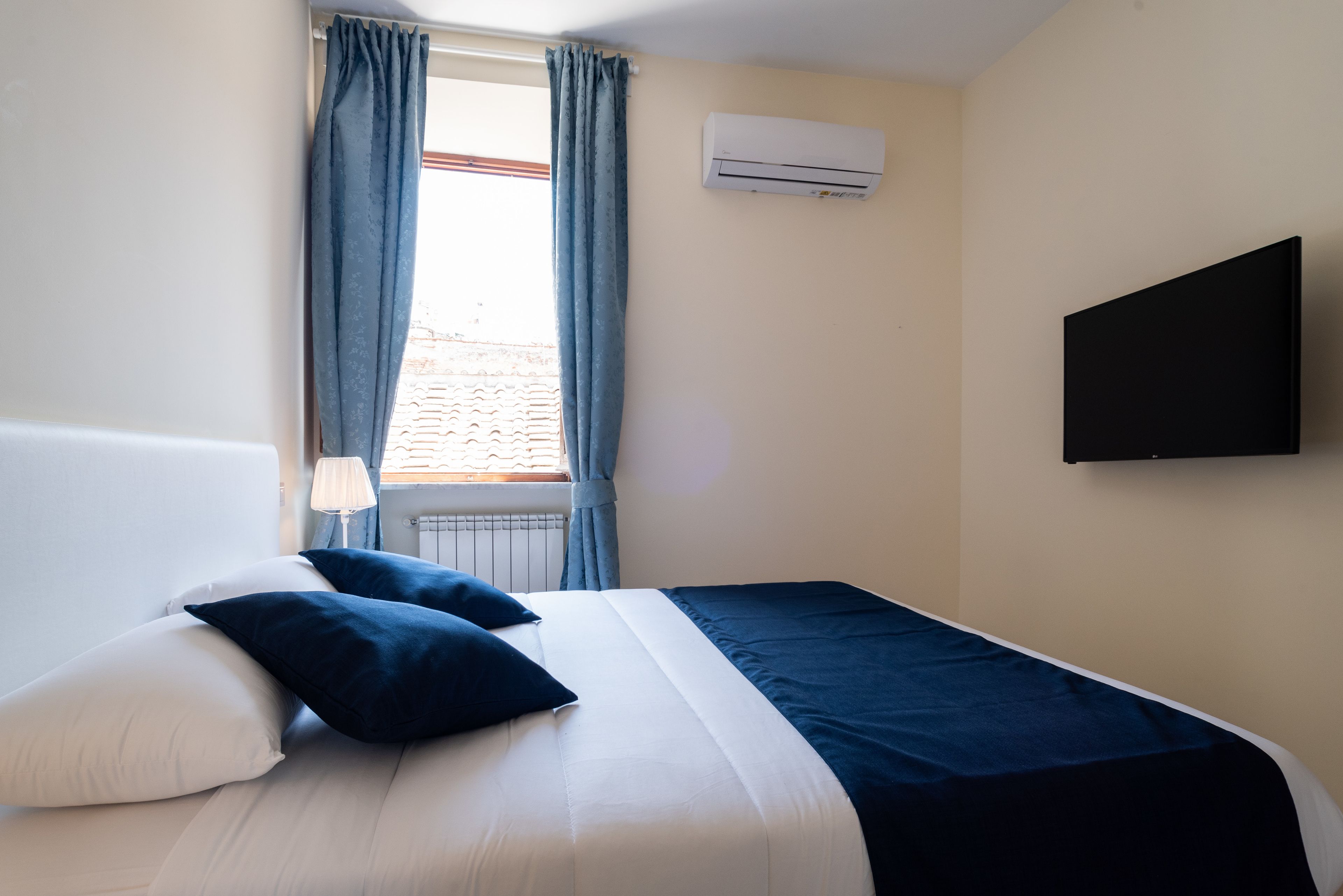 Photo - Minerva Monks Inn