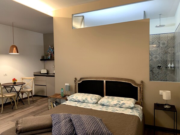 1 bedroom, in-room safe, WiFi, bed sheets