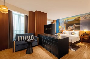 Chambre Triple Familiale | Coin séjour