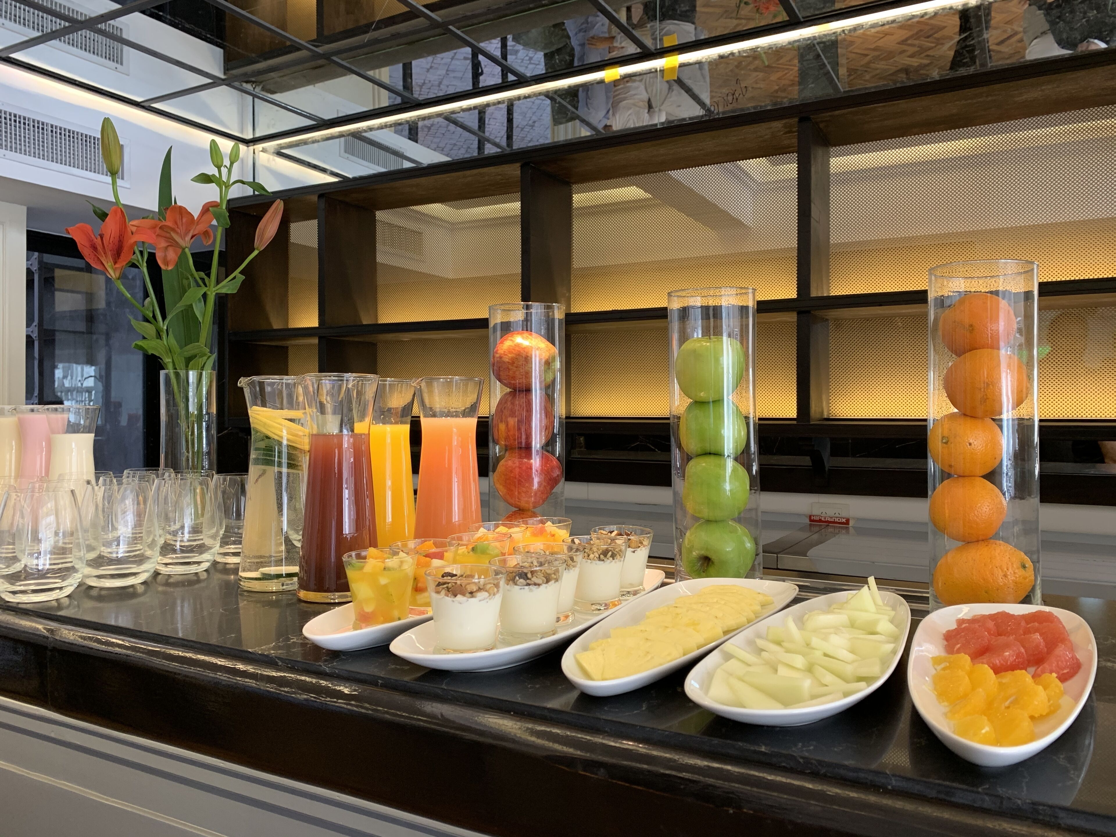 Sudah termasuk sarapan prasmanan setiap hari