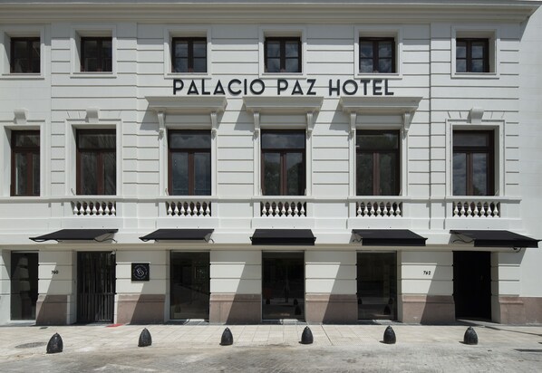Exterior - Palacio Paz Hotel (Buenos Aires)