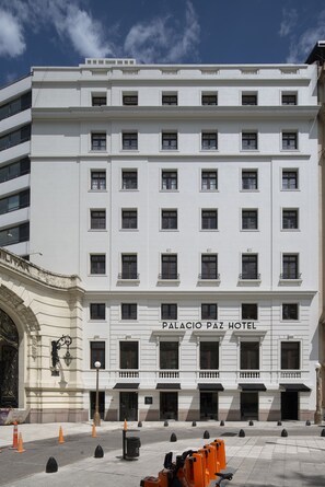 Front of property - Palacio Paz Hotel (Buenos Aires)