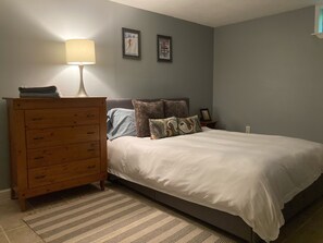 3 bedrooms, iron/ironing board, free WiFi, bed sheets - Spacious apartment in beautiful, historic Arlington VT (Arlington)