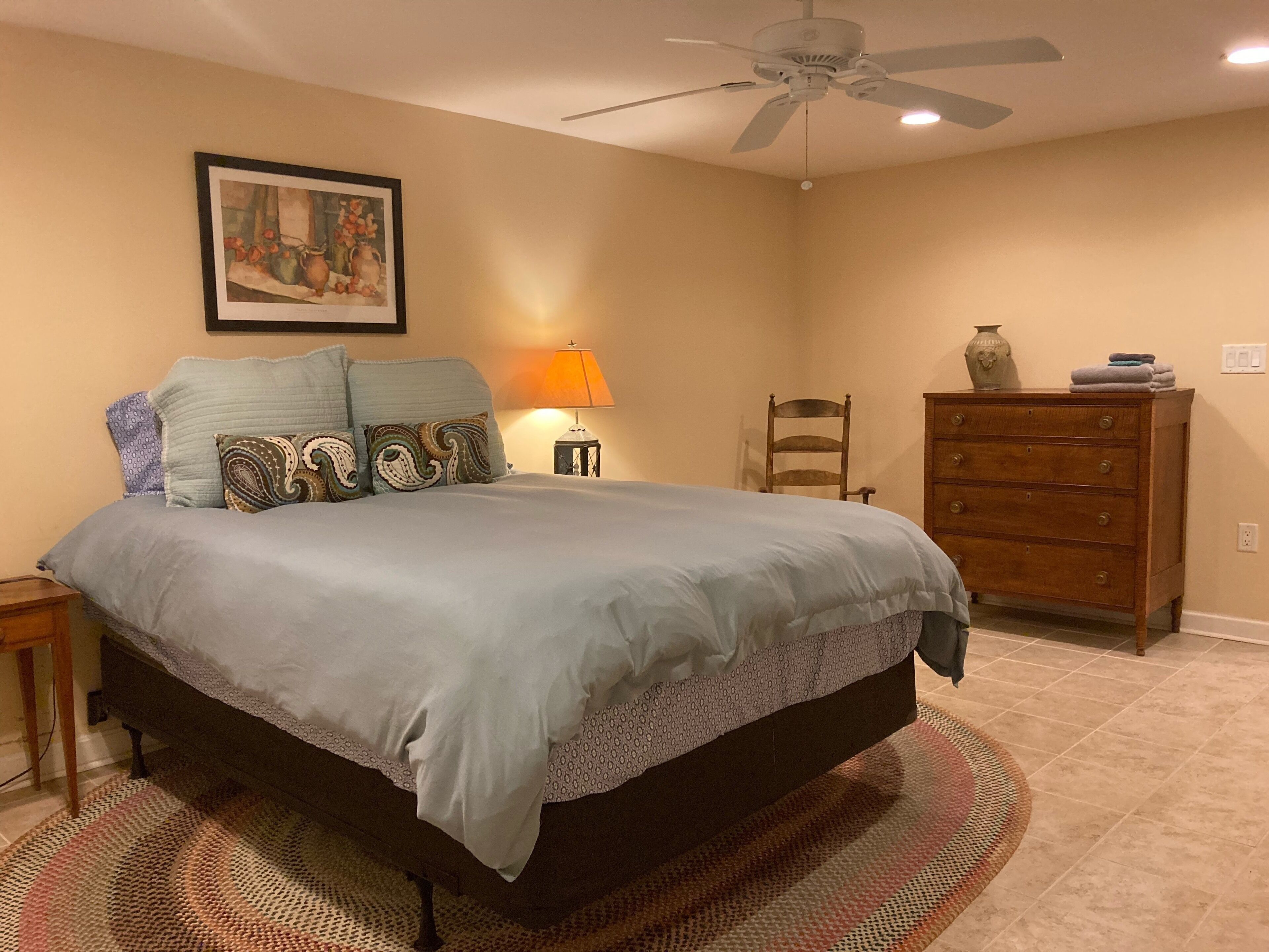 3 bedrooms, iron/ironing board, free WiFi, bed sheets