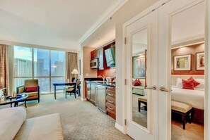 1 bedroom, in-room safe, desk, iron/ironing board