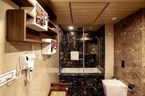 Bathroom shower - Royale Exotica (Calangute)