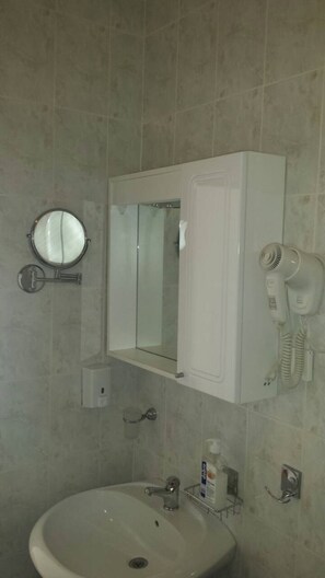 Hair dryer, towels