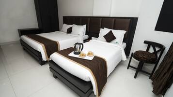 Executive Family A/C Suite | 1 bedroom, free WiFi, bed sheets