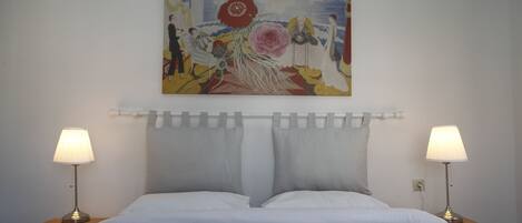 2 soverom, strykejern/-brett, wi-fi og sengetøy