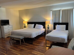 Traditional Apartment - Dee Jay Beach Resort (Lauderdale-by-the-Sea)
