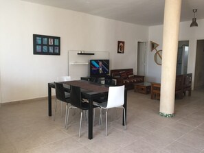Unclassified image, 2 of 20, button - independent villa with private pool, covered parking (Ghizen)