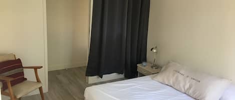 1 bedroom, WiFi, bed sheets