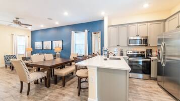 Køleskab, ovn, kogeplade, opvaskemaskine