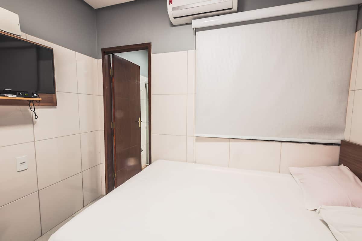 single room | minibar, blackout curtains, iron/ironing board, free wifi