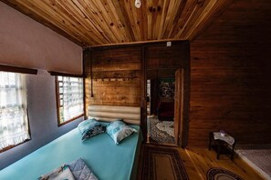 家庭别墅 | 特色装修、特色家居、笔记本电脑工作区、遮光窗帘