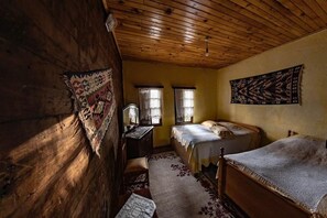 家庭别墅 | 特色装修、特色家居、笔记本电脑工作区、遮光窗帘