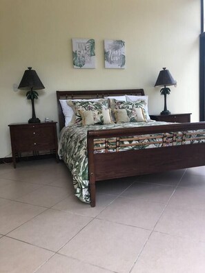 Deluxe House, 3 Bedrooms, Pool Access (In a Gated Community) | Dihias secara berasingan, dilengkapkan perabot secara berasingan 